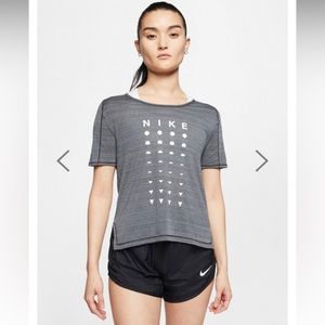 Nike Icon Clash Women’s Running Top, Size S